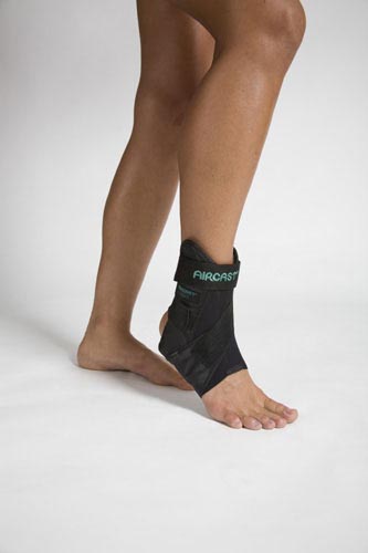 AirSport Ankle Brace Small Right M 5.5-7  W 5-8.5 (Ankle Braces & Supports) - Img 1