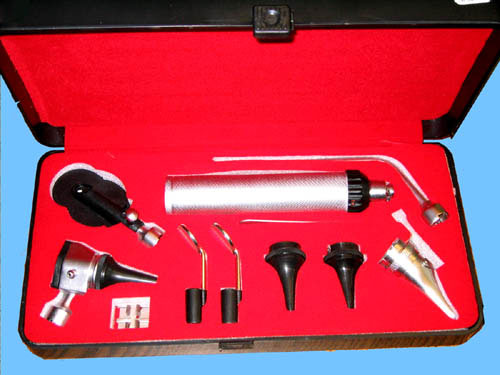 Diagnostic Set Deluxe In Fitted Case (Comb. Otoscope&Opthal. Sets) - Img 1