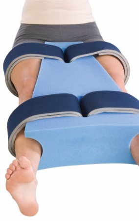 DonJoy® Hip Abduction Pillow, 1 Each (Immobilizers, Splints and Supports) - Img 1