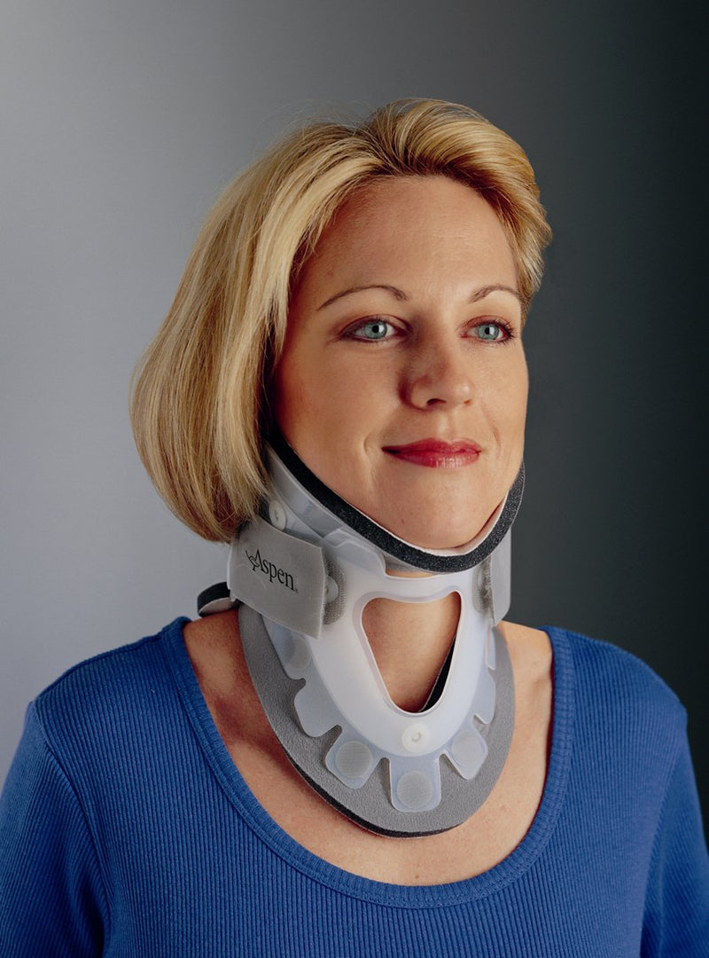 ProCare® Transitional 172 Rigid Cervical Collar with Replacement Pads, 1 Each (Immobilizers, Splints and Supports) - Img 1