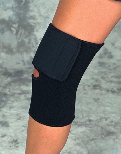 Knee Wrap Black Neoprene Medium 14 -15  Sportaid (Knee Supports &Braces) - Img 1